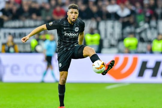 Simon Falette hat bei Hannover 96 einen Dreijahresvertrag unterzeichnet.