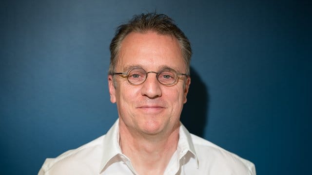Tim Meyer appelliert an die Fußball-Profis, sich im Privatleben verantwortungsvoll zu verhalten. Tim Meyer appelliert an die Fußball-Profis, sich im Privatleben verantwortungsvoll zu verhalten.