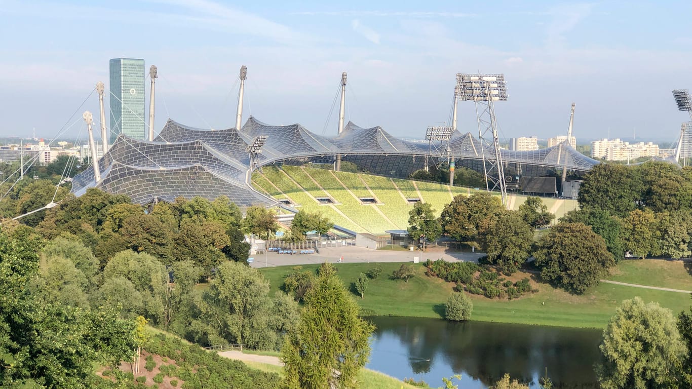 Olympiapark in München Olympiastadion (Symbolbild): Die CSU-Fraktion will einen Hochseilgarten im Olympiapark bauen.