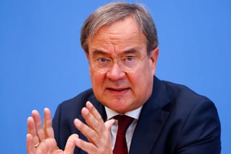 Ministerpräsident von Nordrhein-Westfalen, Armin Laschet, kritisiert die Vorschläge des Bundesarbeitsministers Hubertus Heil, Arbeitnehmern ein Recht auf Homeoffice einzuräumen.