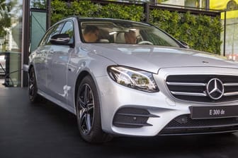 Mercedes Benz E 300 auf der IAA 2019 (Symbolbild): Der Daimler-Konzern will neue E-Automodelle präsentieren.