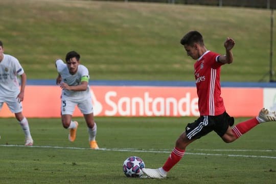 Top-Talent Tiago Dantas kommt von Benfica Lissabon zum FC Bayern München.