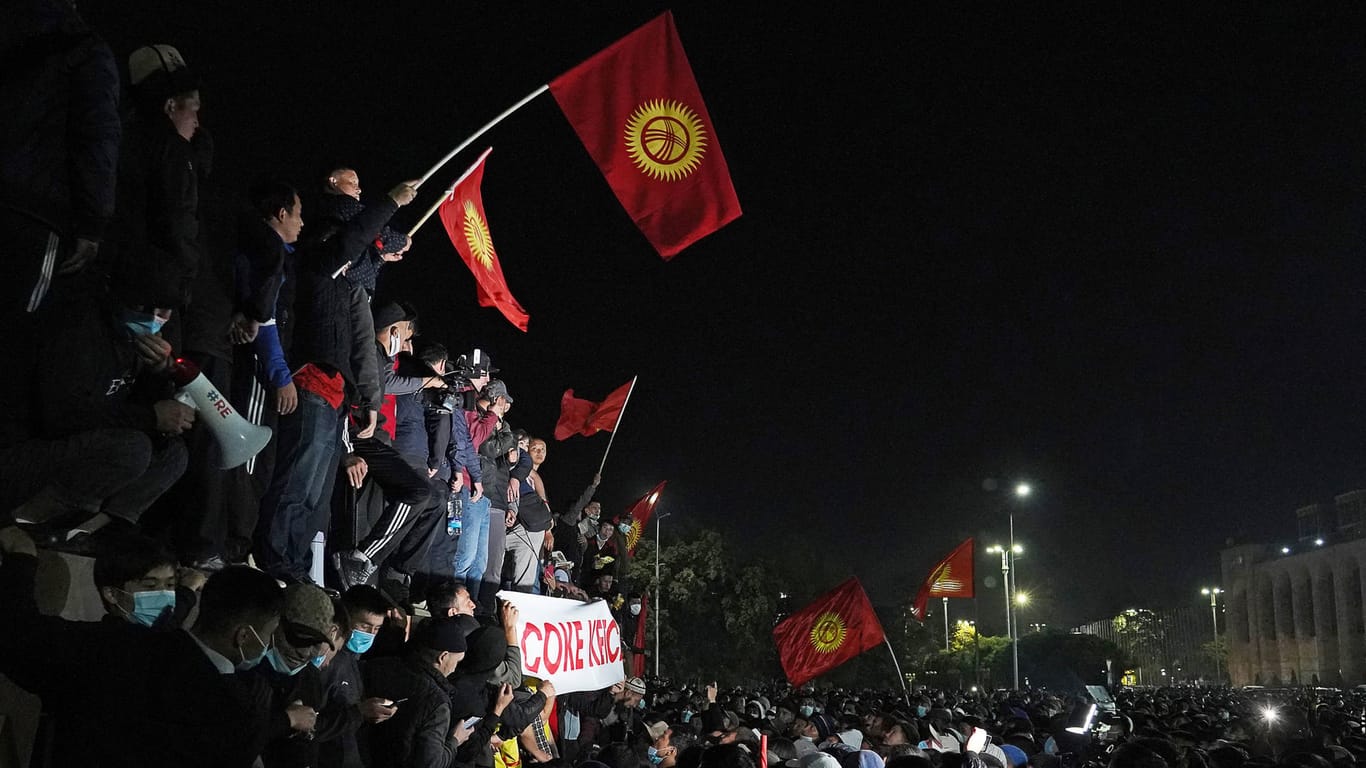 Proteste in Kirgistan gegen den Präsidenten: Mittlerweile wurde ein neuer Regierungschef gewählt.