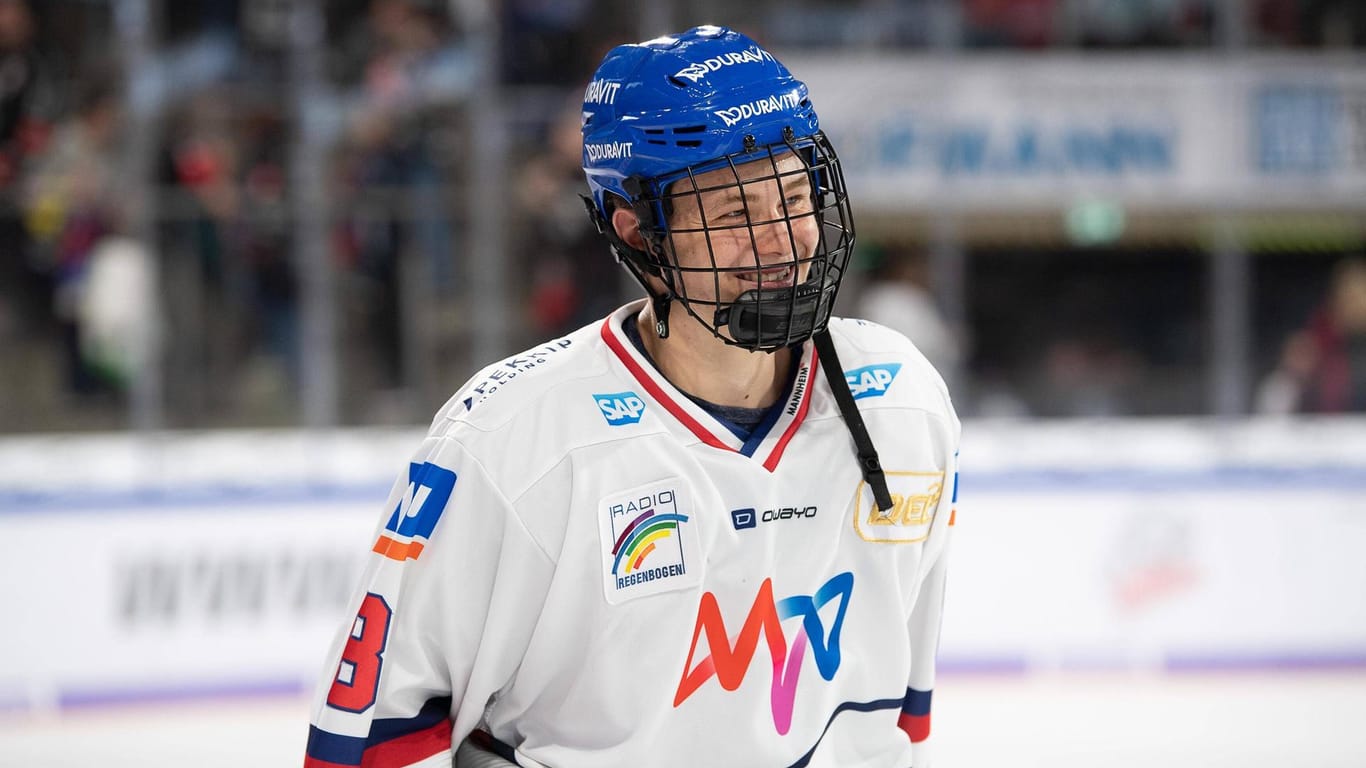 Tim Stützle: In Deutschland spielte Stützle für die Adler Mannheim.