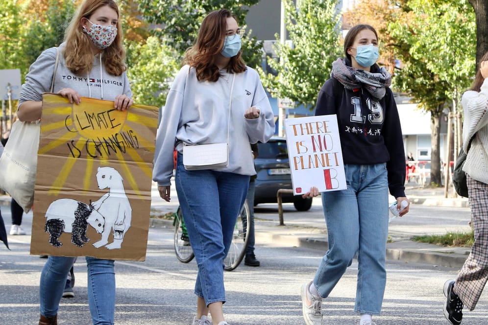 Klimaprotest in Coronazeiten: Trotz Einschränkungen demonstrieren Jugendliche weiter für den Klimaschutz.