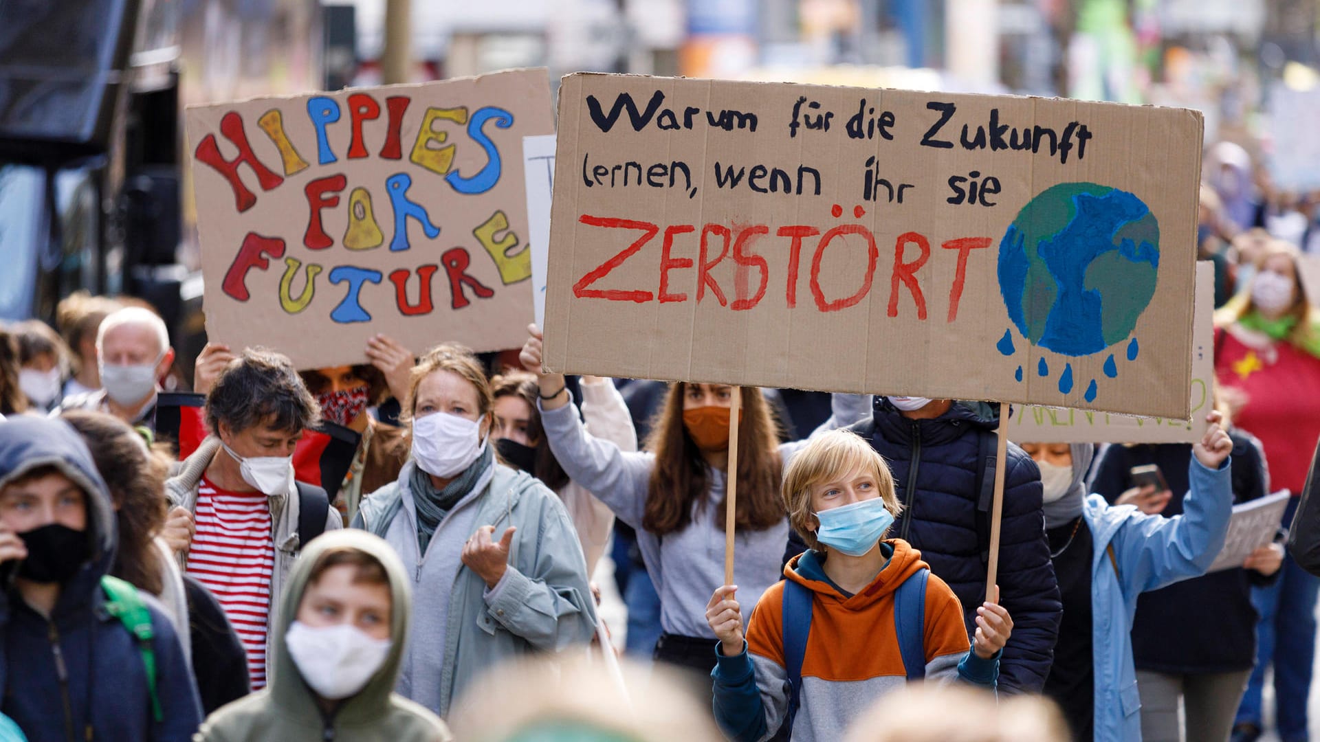 Klimaprotest in Coronazeiten: Trotz Einschränkungen demonstrieren Jugendliche weiter für den Klimaschutz.