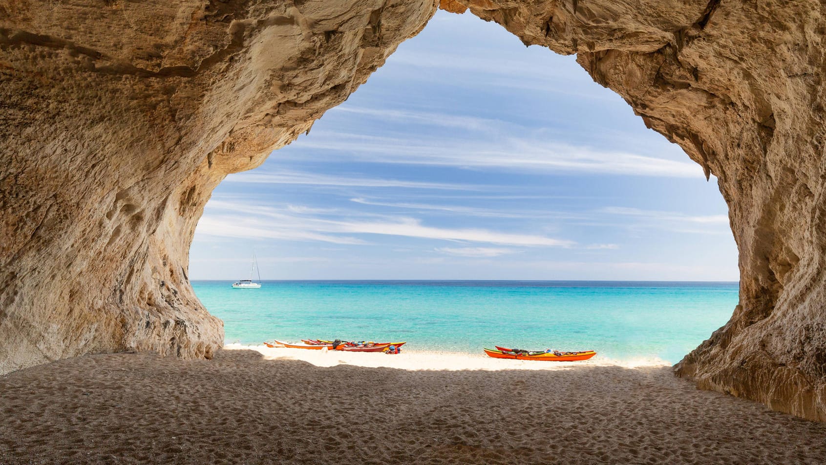 Lustgrotten in Italien: Einheimische sprechen von "Sex-Pilgerfahrten" auf den italienischen Inseln im Mittelmeer.