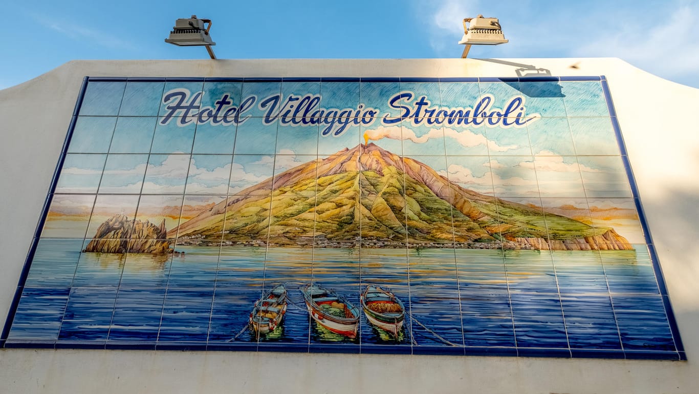 Stromboli: Im Tyrrhenisches Meer in Süditalien gelegen, gilt die Insel als Sehnsuchtsort für viele Liebespaare.