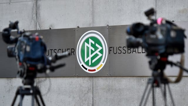 Der DFB steht wieder im Mittelpunkt von Ermittlungen.