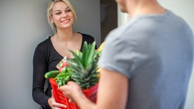 Der Online-Verkauf von Lebensmitteln soll in Zukunft strenger kontrolliert werden.