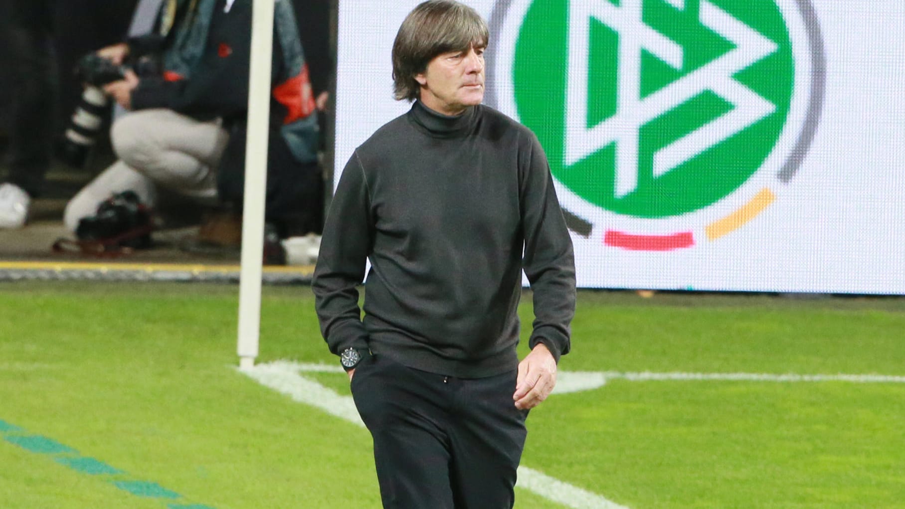 Verärgert: Bundestrainer Löw am Rande des Länderspiels gegen die Türkei. Verärgert: Bundestrainer Löw am Rande des Länderspiels gegen die Türkei.