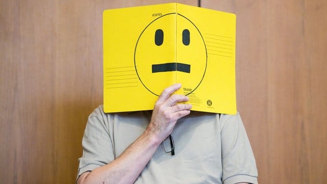 Dem 57 Jahre alten Erzieher wird schwerer sexueller Kindesmissbrauch vorgeworfen. Dem 57 Jahre alten Erzieher wird schwerer sexueller Kindesmissbrauch vorgeworfen.