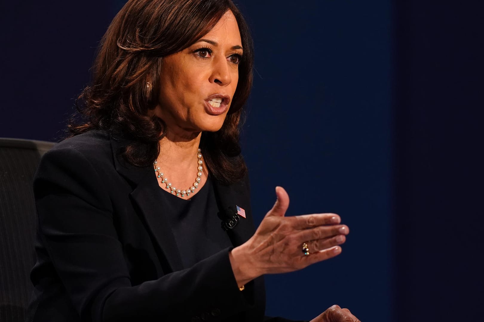 Kamala Harris im TV-Duell mit Mike Pence: Schlagabtausch um Amerikas große Streitthemen.