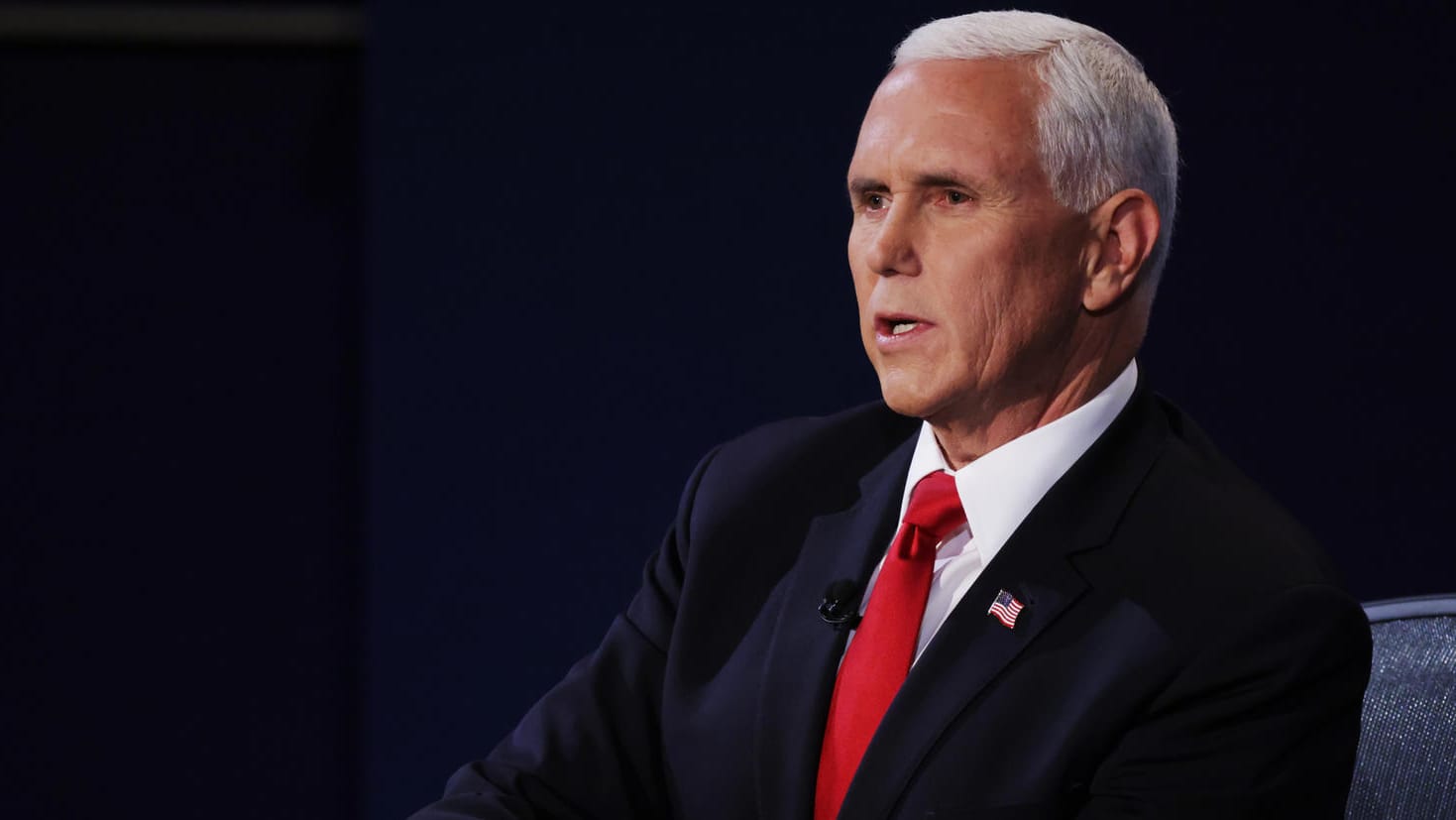 Mike Pence: Prominente äußern sich zu seinem Auftritt beim TV-Duell gegen Kamala Harris.