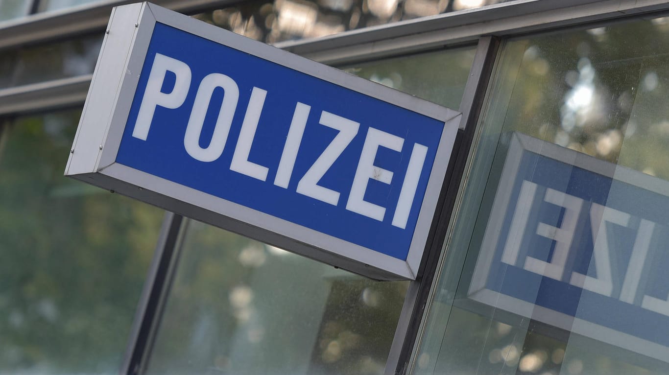 In Wiesbaden mussten Polizei und SEK ausrücken. (Symbolfoto)