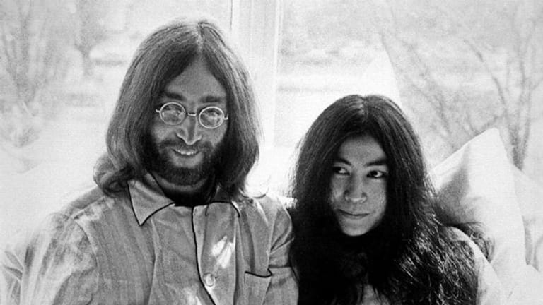 Für den Weltfrieden: John Lennon und Yoko Ono im Bett in Amsterdam.