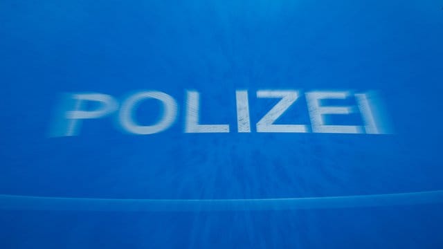 Schriftzug "Polizei" Schriftzug "Polizei"