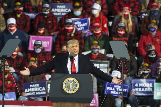 US-Präsident Donald Trump spricht Ende September auf einer Wahlkampfveranstaltung im US-Bundesstaat Minnesota.