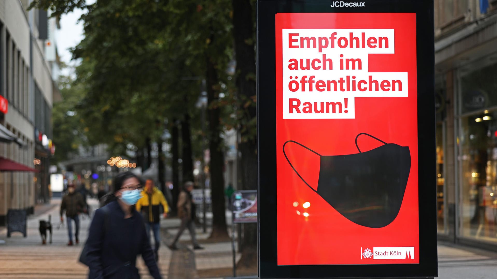 Schutzmasken: Das Einhalten der "AHA-Regeln" ist eine einfache Möglichkeit, um Ansteckungen zu verhindern.