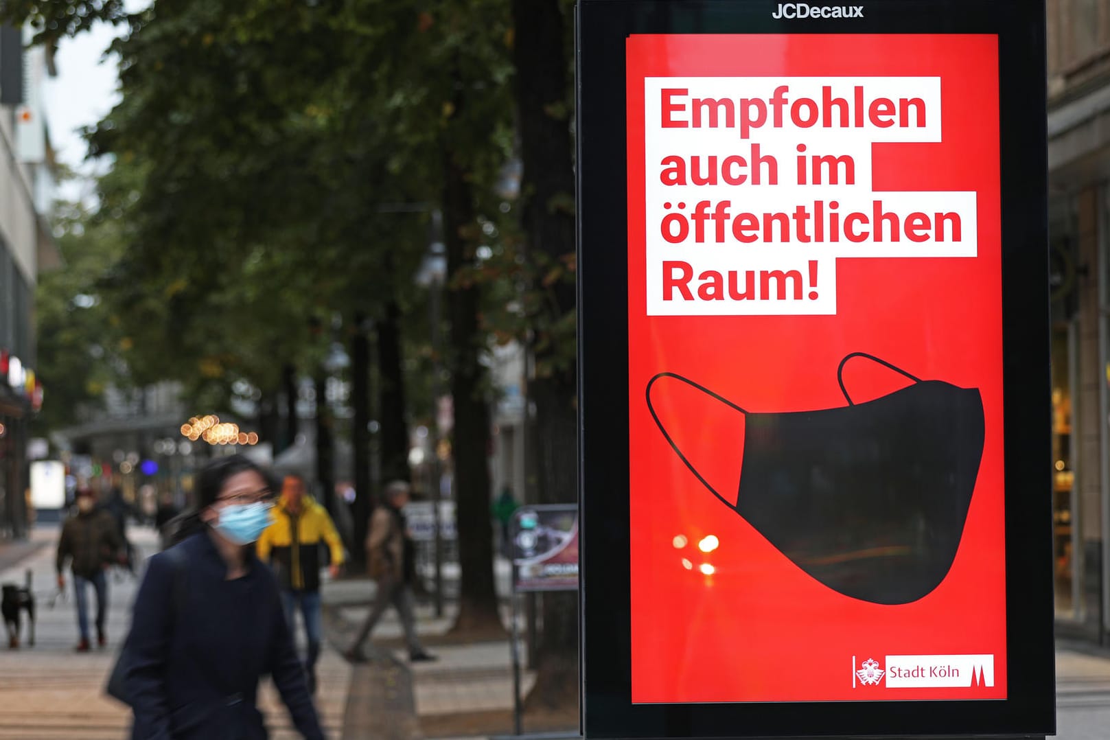 Schutzmasken: Das Einhalten der "AHA-Regeln" ist eine einfache Möglichkeit, um Ansteckungen zu verhindern.