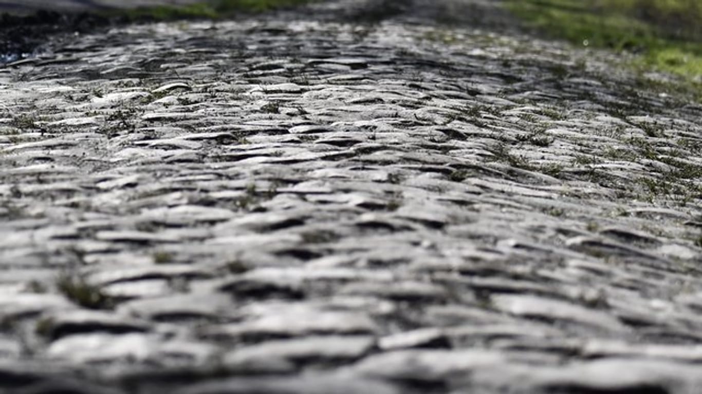 Der Kopfsteinpflaster-Klassiker Paris-Roubaix findet erst wieder 2021 statt.
