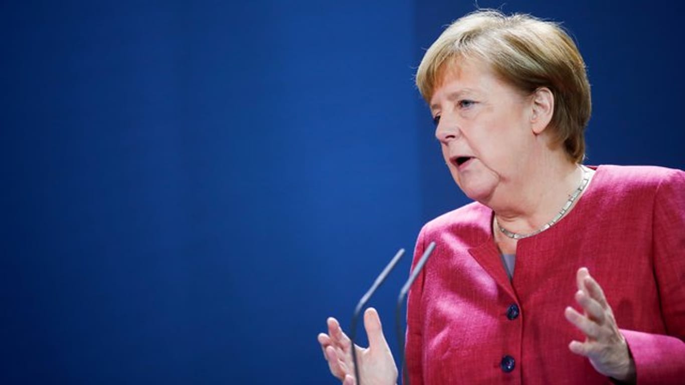 Bundeskanzlerin Angela Merkel gibt eine Pressekonferenz