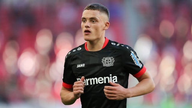 Leverkusens Florian Wirtz hat sich den Rekord als jüngster deutscher U21-Nationalspieler gesichert. Leverkusens Florian Wirtz hat sich den Rekord als jüngster deutscher U21-Nationalspieler gesichert.