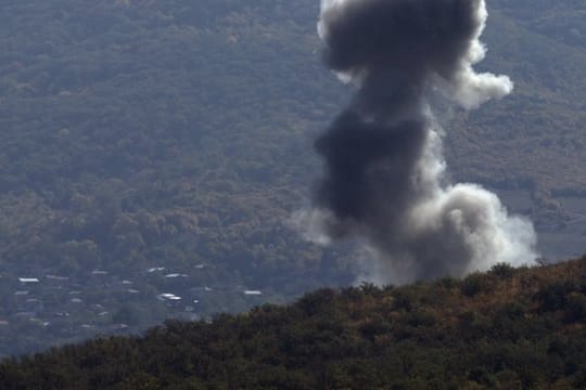 Armenien und Aserbaidschan haben sich auf eine Waffenruhe bei den Kämpfen in Berg-Karabach geeinigt.