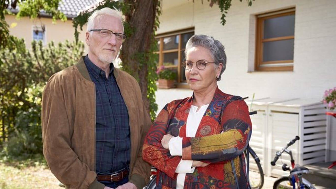 Anna (Katerina Jacob) sucht einen Mitbewohner, um ihre Wohnung halten zu können.