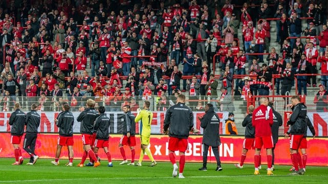Die Fans des 1. Die Fans des 1.