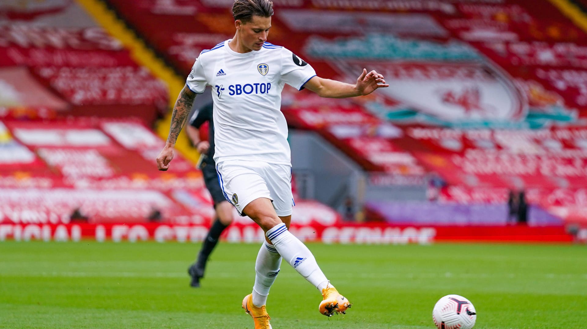 Robin Koch wechselte im Sommer zu Leeds United und wurde sofort zum Stammspieler.
