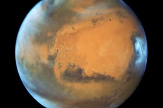 Planet Mars: Er kann dieser Tage mit bloßem Auge am Nachthimmel beobachtet werden.