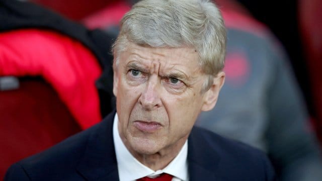 Der frühere Startrainer Arsène Wenger würde gerne die Wartezeit auf die großen Fußball-Turniere verkürzen.