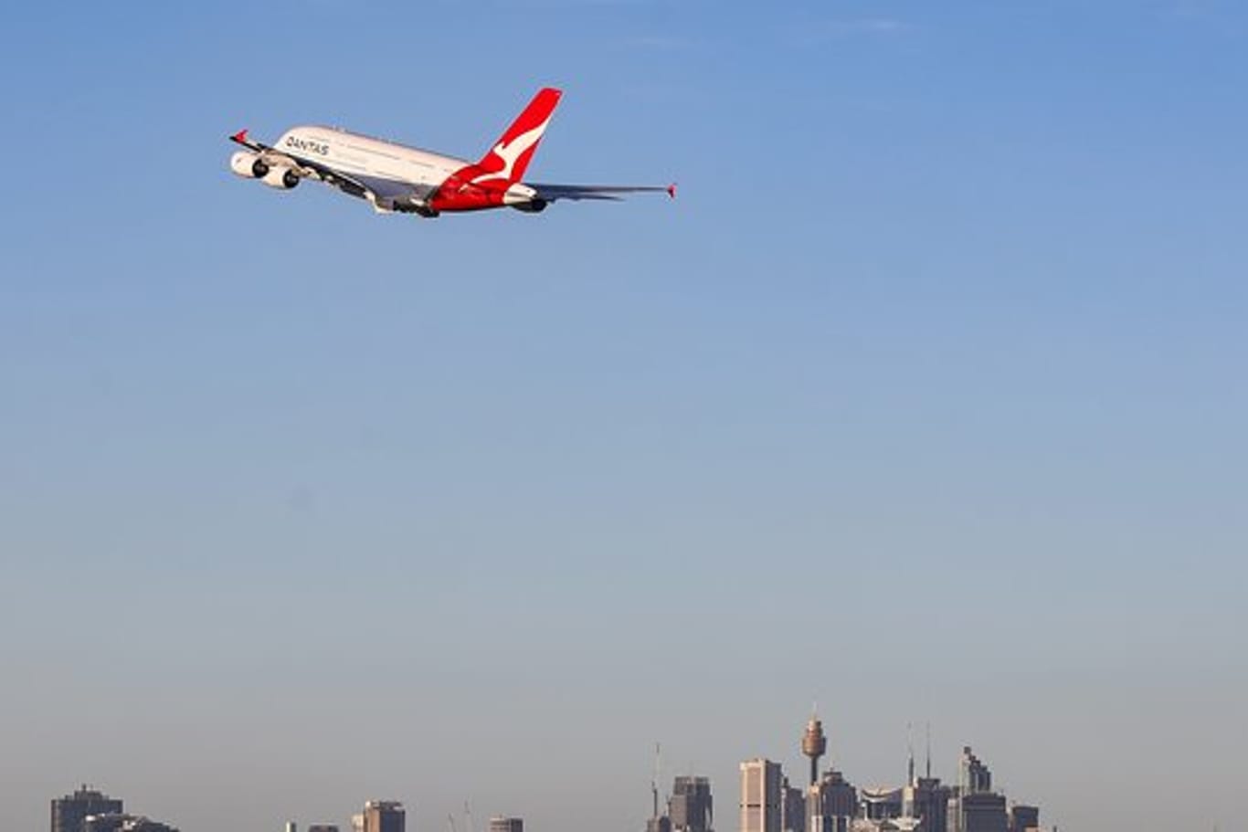 Eine Maschine der australischen Fluggesellschaft Qantas: Die Airline will ihre Geschäftsbedingungen ändern.