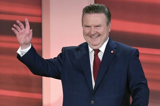 Wiens Bürgermeister Michael Ludwig kommt Hochrechnungen zufolge auf 42 Prozent der Stimmen.