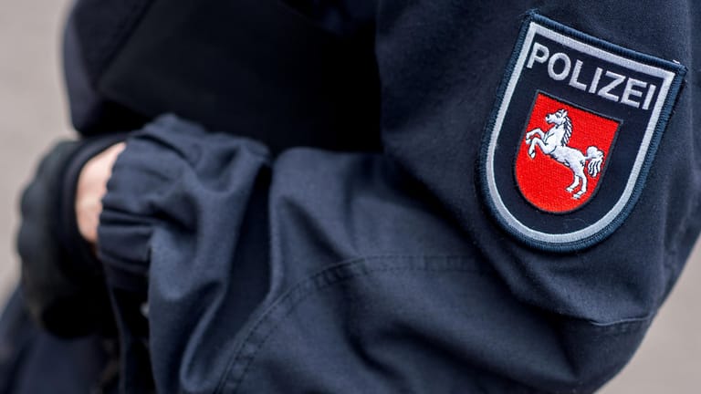Das Emblem der niedersächsischen Polizei: Das Bundesland will extremistische Tendenzen bei seinen Polizisten untersuchen.