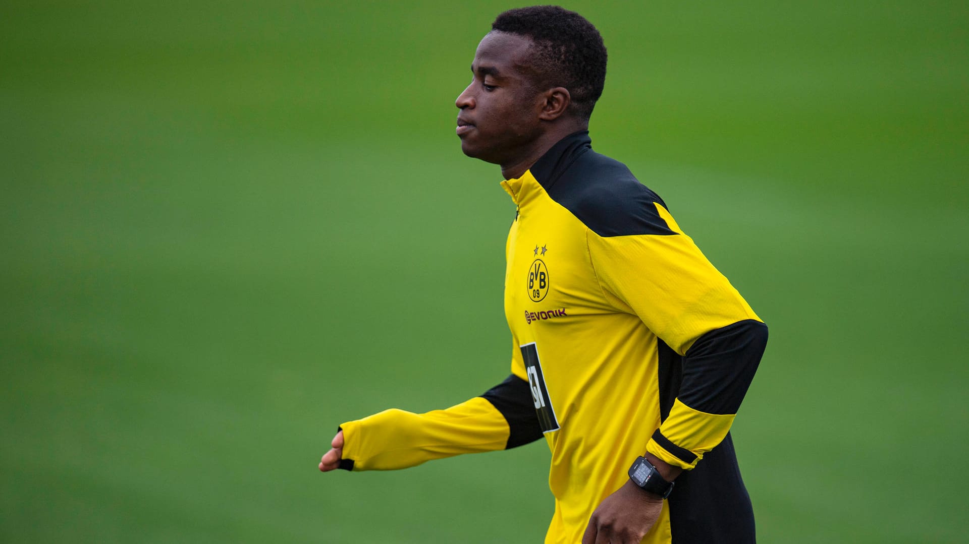 Youssoufa Moukoko: Der 15-Jährige steht auf der B-Liste des BVB. Youssoufa Moukoko: Der 15-Jährige steht auf der B-Liste des BVB.