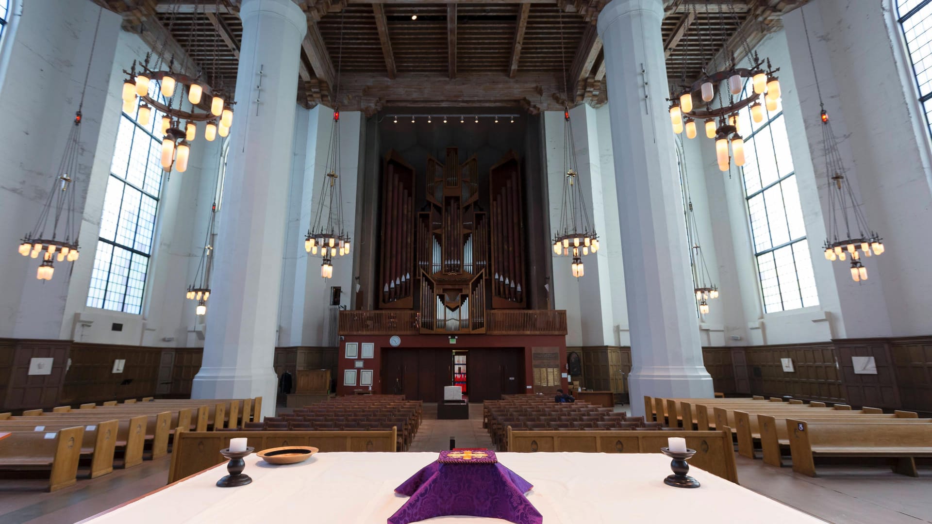 Kirchenaltar in einer US-Kirche: Sex auf dem Gottestisch ist im US-Bundesstaat Louisiana strafbar. (Symbolfoto) Kirchenaltar in einer US-Kirche: Sex auf dem Gottestisch ist im US-Bundesstaat Louisiana strafbar. (Symbolfoto)