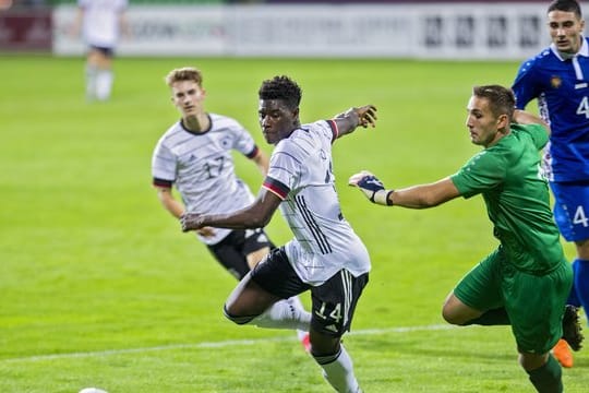 Verletzte sich bei der U21: Ragnar Ache (M).