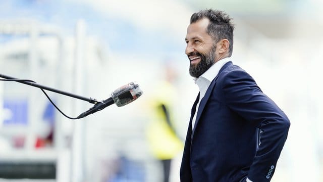 Zeigt sich mit den Transfers des FC Bayern München zufrieden: Sportvorstand Hasan Salihamidzic. Zeigt sich mit den Transfers des FC Bayern München zufrieden: Sportvorstand Hasan Salihamidzic.