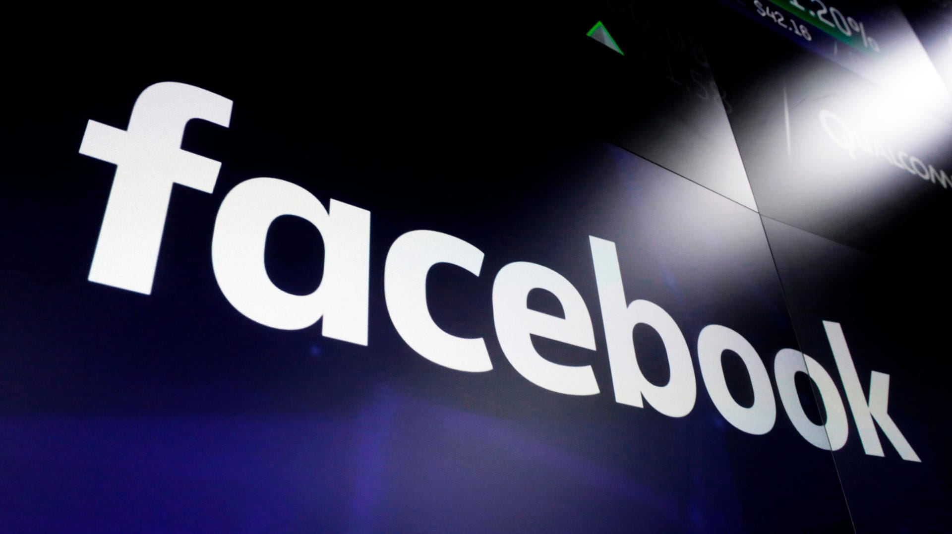 Das Logo von Facebook: Holocaustleugnung ist auf der Social-Media-Plattform weltweit verboten. Das Logo von Facebook: Holocaustleugnung ist auf der Social-Media-Plattform weltweit verboten.