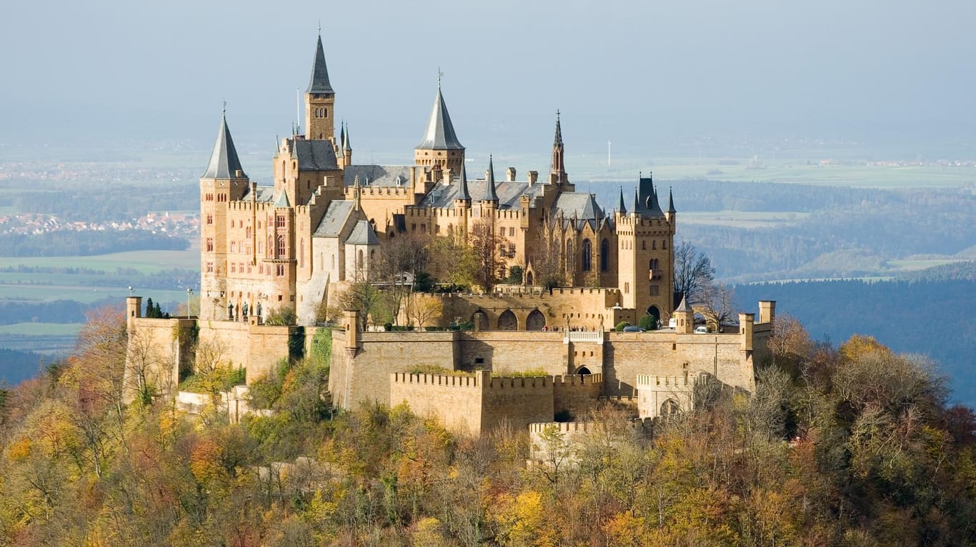 Die Burg Hohenzollern im Zollernalbkreis: Hier in der Nähe wohnt die glückliche Gewinnerin.