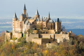 Die Burg Hohenzollern im Zollernalbkreis: Hier in der Nähe wohnt die glückliche Gewinnerin.
