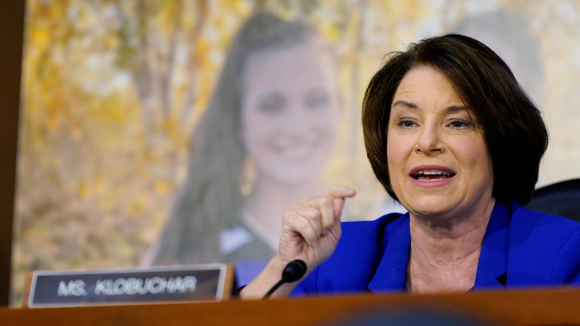 Amy Klobuchar, demokratische Senatorin: Sie rief die Bürger dazu auf, Druck auf republikanische Senatoren auszuüben.