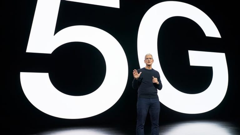 Apple-CEO Tim Cook stellt in einer Videoübertragung aus Cupertino die neue iPhone-Generation vor.