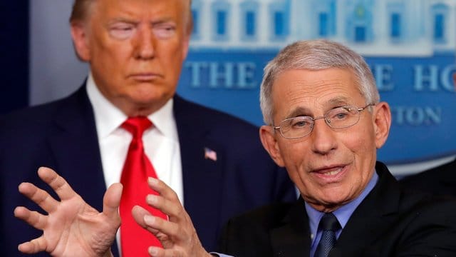 Der US-Immunologe Anthony Fauci will nicht länger für Wahlwerbung des US-Präsidenten Donald Trump herhalten. Der US-Immunologe Anthony Fauci will nicht länger für Wahlwerbung des US-Präsidenten Donald Trump herhalten.