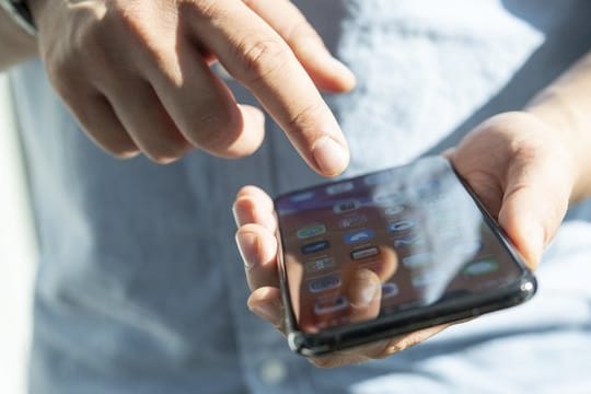 Wenn das teure Smartphone verschwindet, lässt es sich leicht orten - allerdings nur, wenn die entsprechende Funktion vorher auch aktiviert wurde.