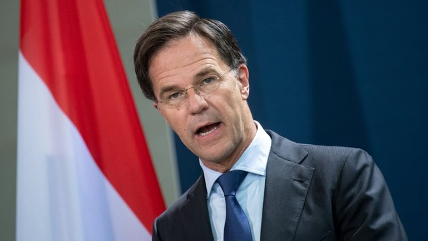 Der niederländische Premierminister Mark Rutte hat sich in einer Fernsehansprache an die Bevölkerung gewandt.