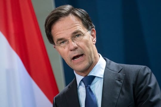 Der niederländische Premierminister Mark Rutte hat sich in einer Fernsehansprache an die Bevölkerung gewandt.