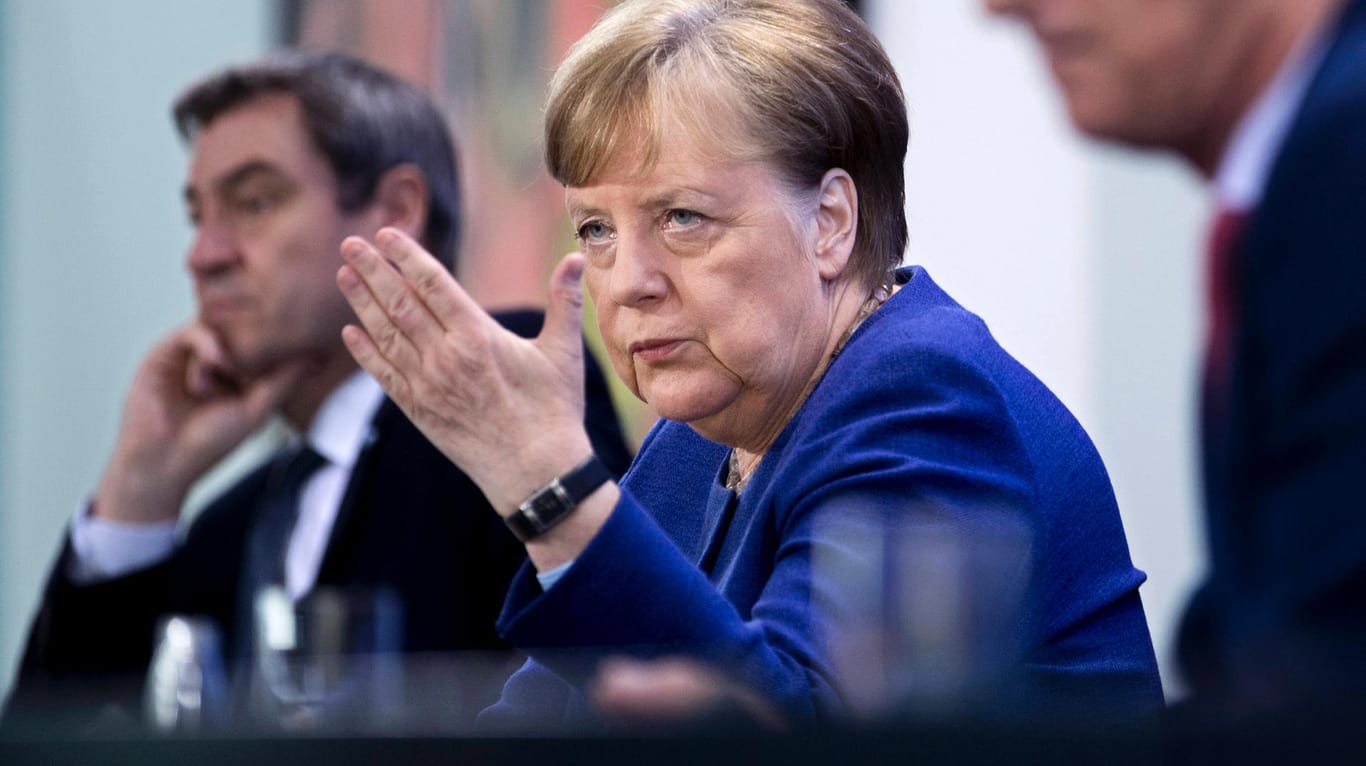 Kanzlerin Angela Merkel mit Bayerns Ministerpräsident Markus Söder. Heute werden sie erneut nebeneinander bei einer Pressekonferenz sitzen – so wie hier Ende April.